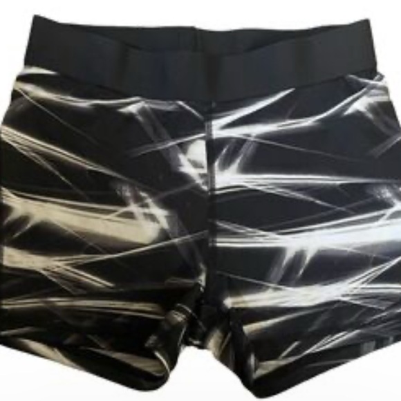 PINK Victoria's Secret Pants - Victoria’s Secret Shorts Sz LBlack and White Patterned Shorts